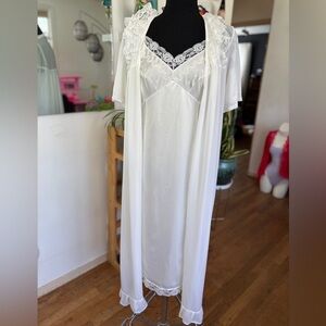 Vintage Sears Peignoir Set in Great Retro Condition Romantic Flowy Sheer SZ L